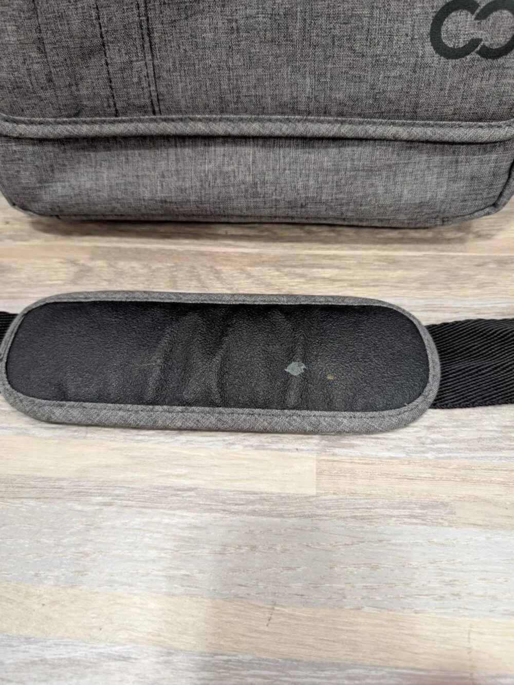 CaseCrown Campus North vertical messenger bag Grey